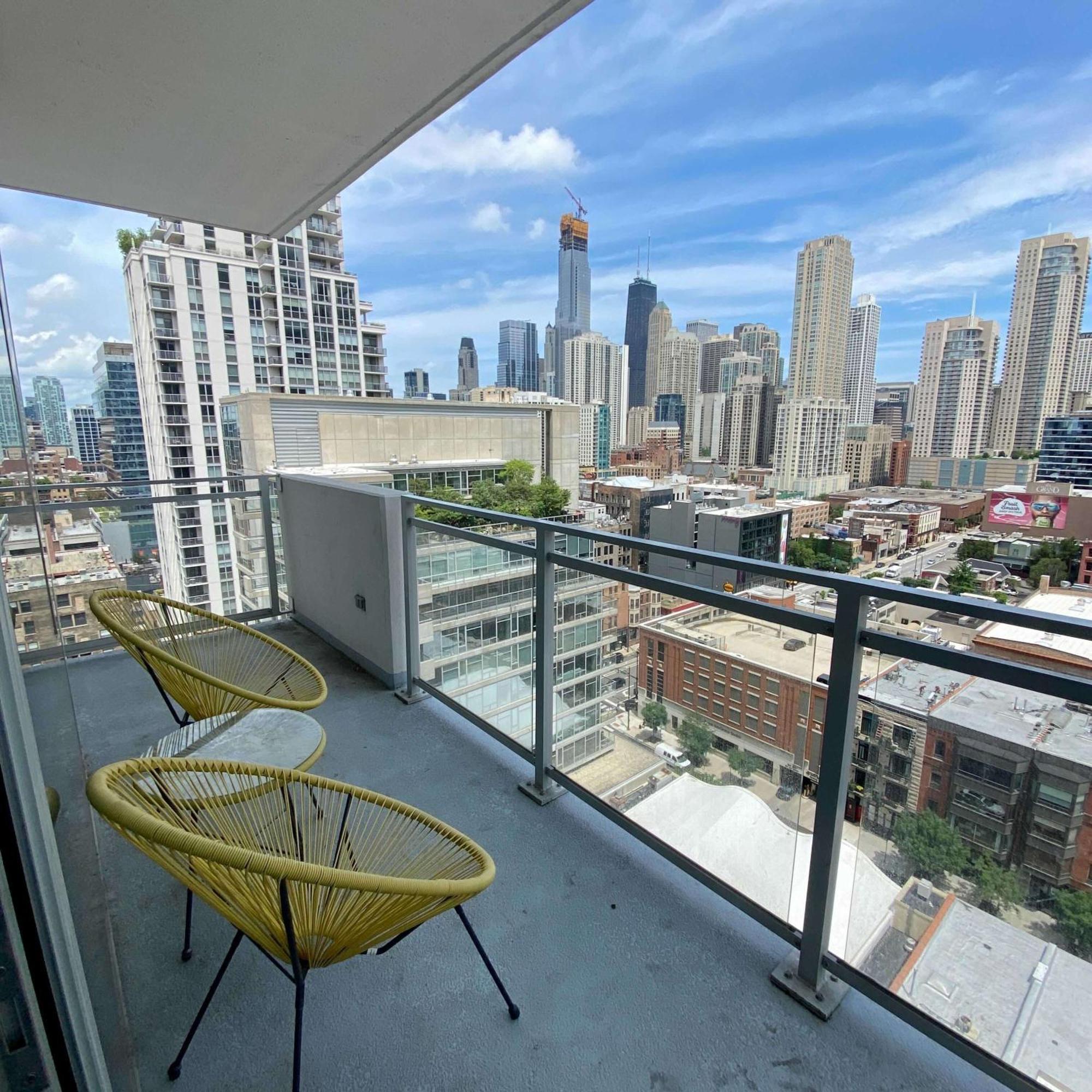 2Br Elegant Premium Suite With Balcony & Sweeping City Views Chicago Buitenkant foto